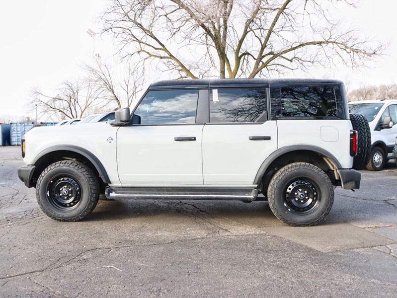 2026 Ford Bronco Outer Banks | 4X4 |2.7L | 314A |Hard Top | Blk Pk