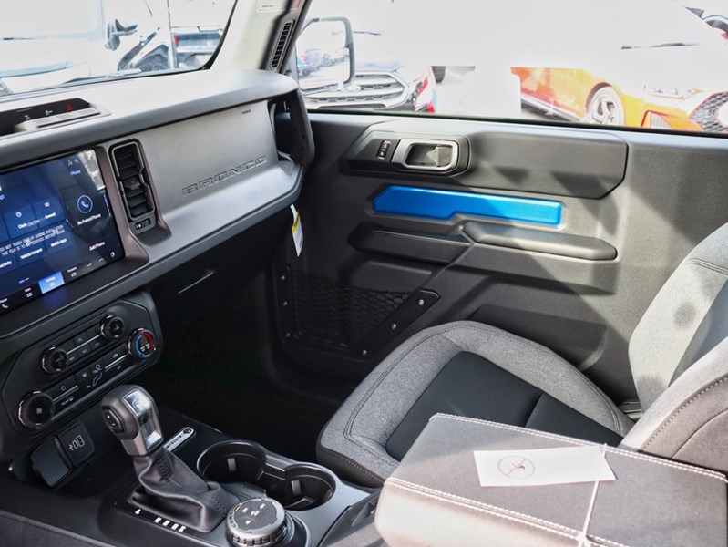 2026 Ford Bronco Base | 4X4 | 2.3L | 10-Spd Auto