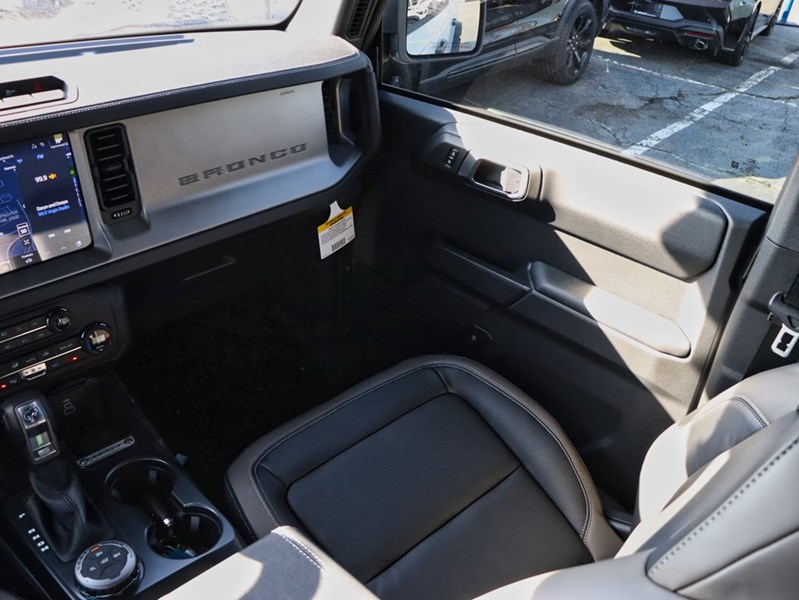 2026 Ford Bronco Outer Banks | 4X4 | 2.7L | 314A | Hard Top |Blk Pk