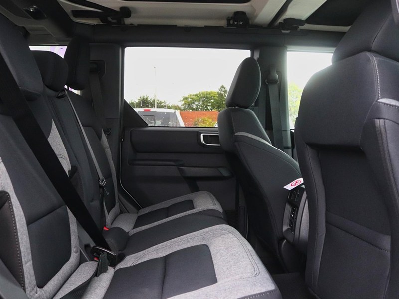 2026 Ford Bronco Big Bend | 4X4 | 2.3L | Hard Top | Blk Pkg