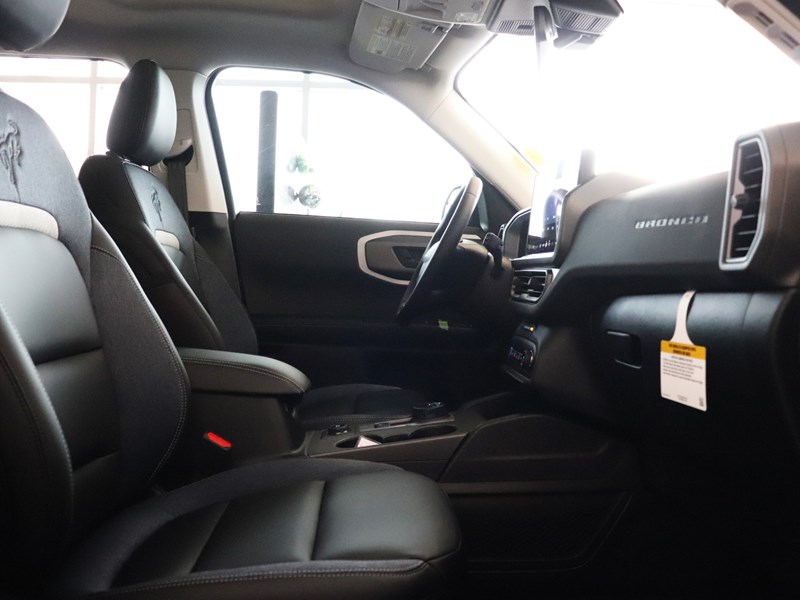 2026 Ford Bronco Sport Outer Banks | 4X4 | 1.5L | TECH | ROOF | CRGO MGMN