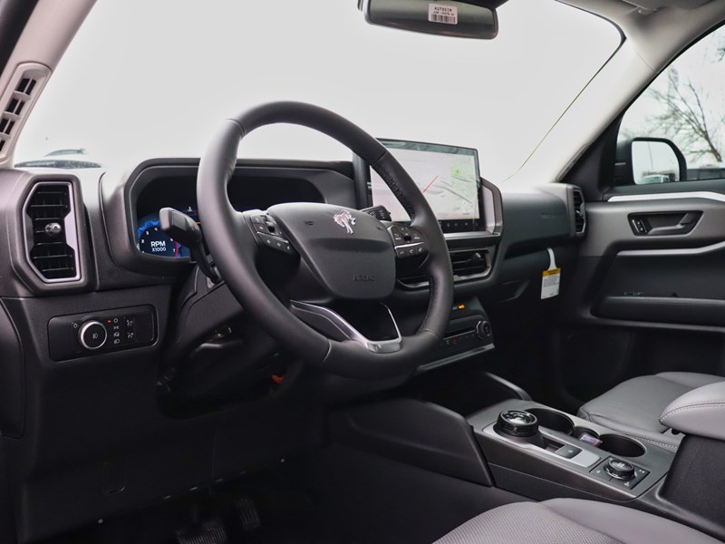 2026 Ford Bronco Sport Badlands | 4X4 | 2.0L | TECH | ROOF | CRGO MGMNT