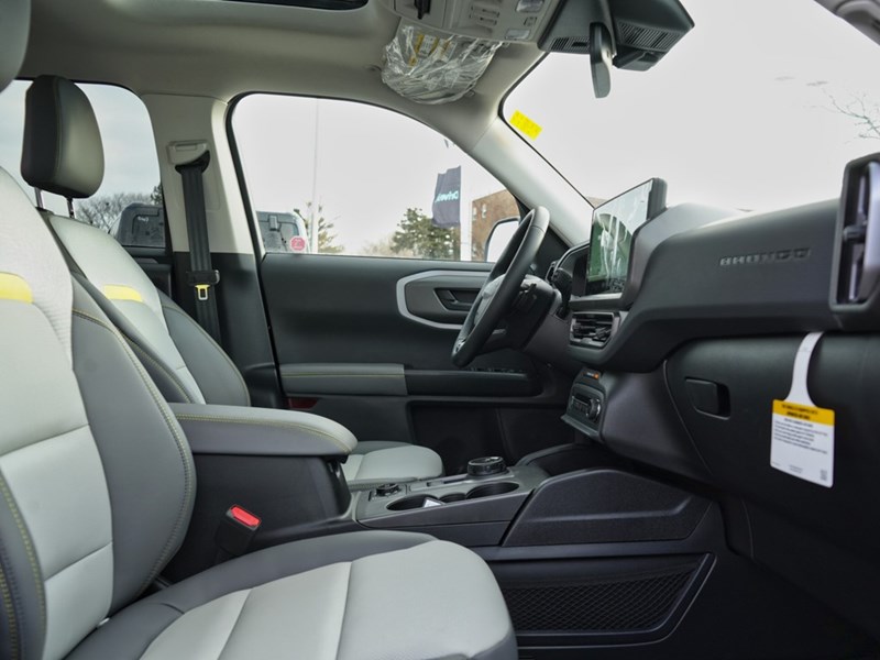 2026 Ford Bronco Sport Badlands | 4X4 | 2.0L | Saquatch | Roof | Tech Pkg