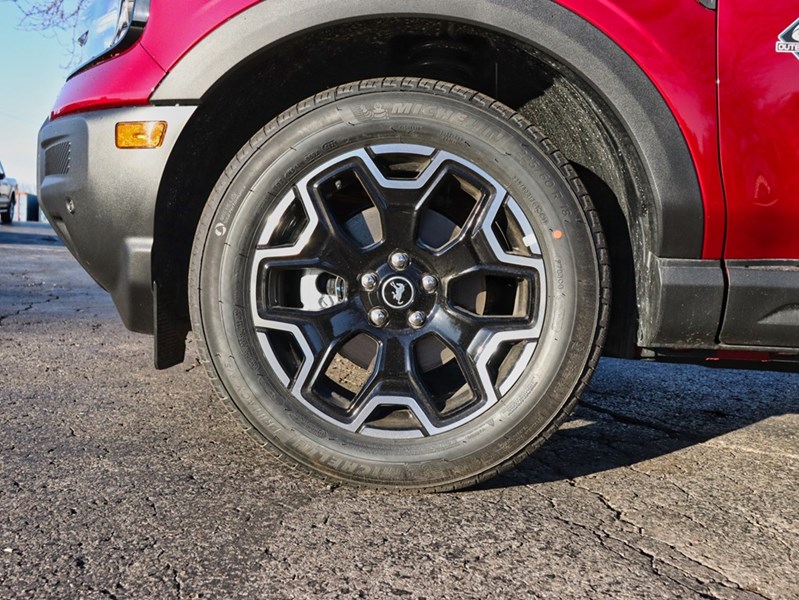 2026 Ford Bronco Sport Outer Banks | 4X4 | 1.5L | Tech Pkg | Roof