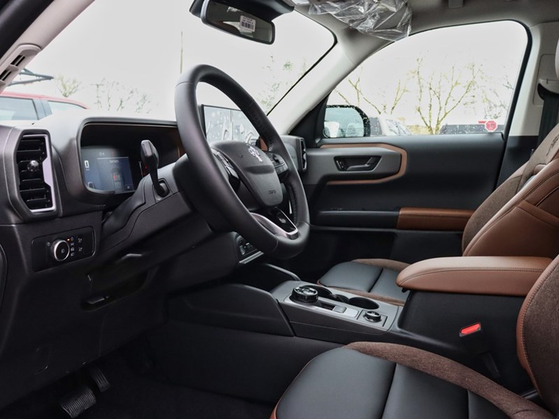 2026 Ford Bronco Sport Outer Banks | 4X4 | 1.5L | Tech Pkg | Roof