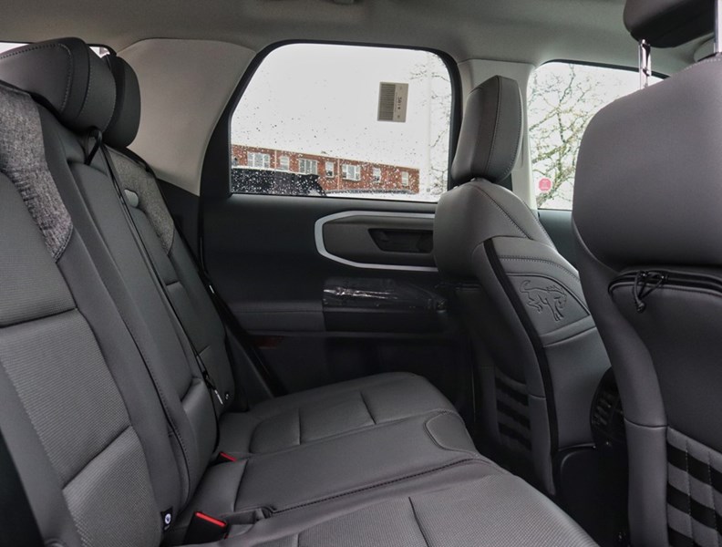 2026 Ford Bronco Sport Badlands |4X4 | 2.0L | Tech Pkg | Roof | Crgo Mgmn