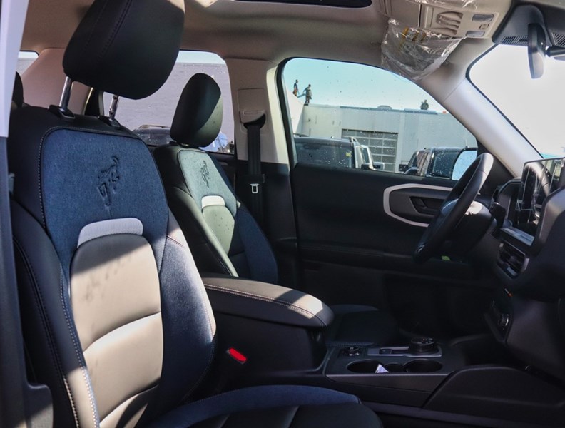 2026 Ford Bronco Sport Outer Banks | 4X4 | 1.5L | Roof | Tech