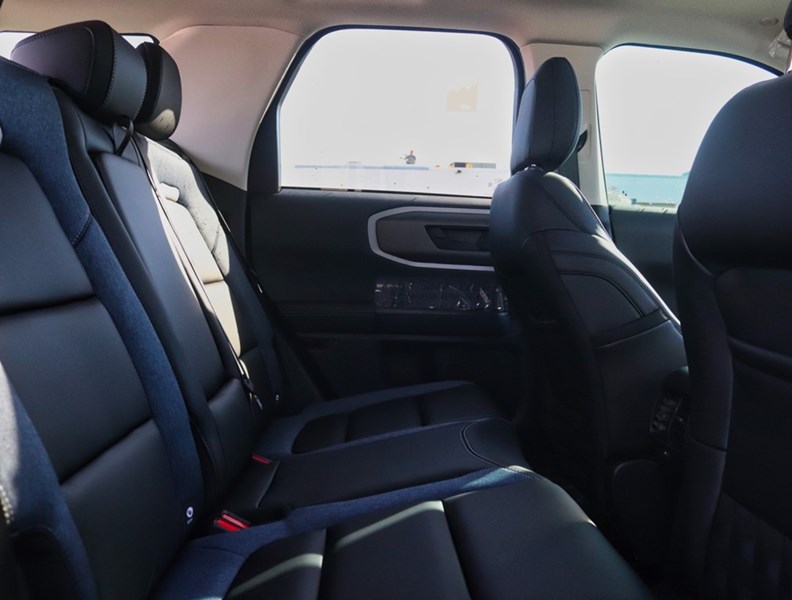 2026 Ford Bronco Sport Outer Banks | 4X4 | 1.5L | Roof | Tech