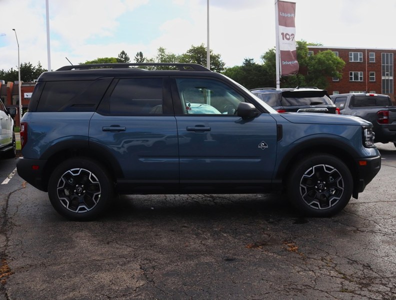 2026 Ford Bronco Sport Outer Banks | 4X4 | 1.5L | Roof | Tech Pkg