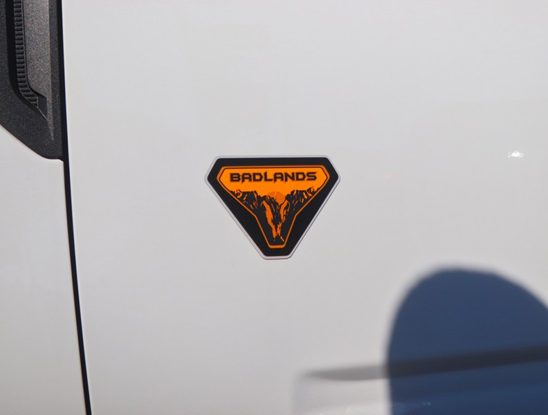 2026 Ford Bronco Sport Badlands | 4X4 | 2.0L | Tech | Roof | Crgo Mgmnt