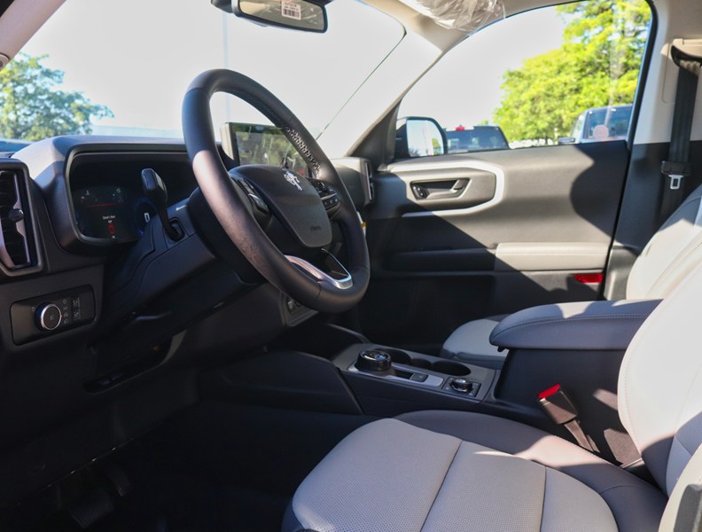 2026 Ford Bronco Sport Badlands | 4X4 | 2.0L | Tech | Roof | Crgo Mgmnt