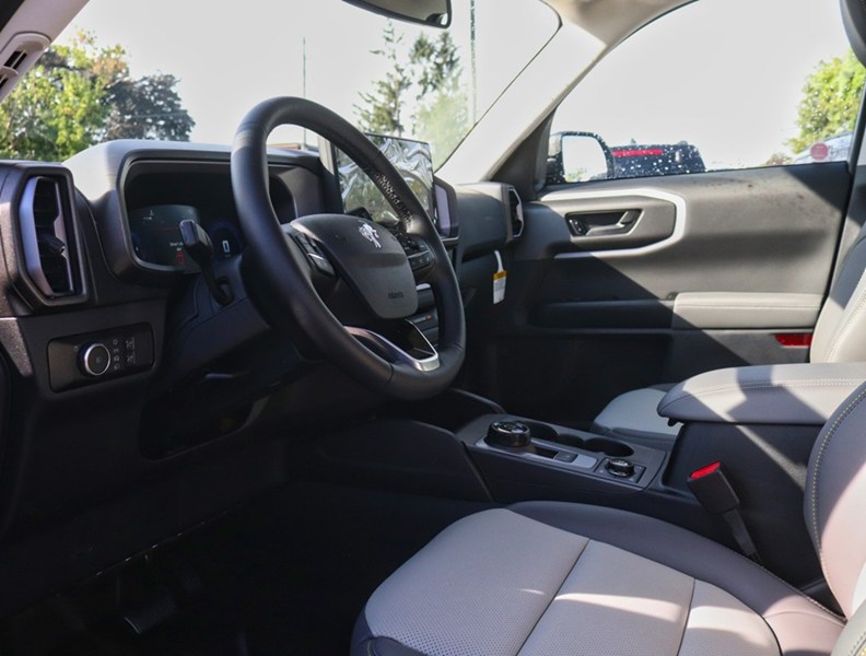 2026 Ford Bronco Sport Badlands | 4X4 | 2.0L | Roof | Tech Pkg