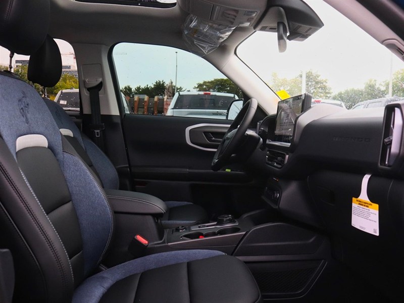 2026 Ford Bronco Sport Outer Banks | 4X4 | 1.5L | Roof | Tech Pkg