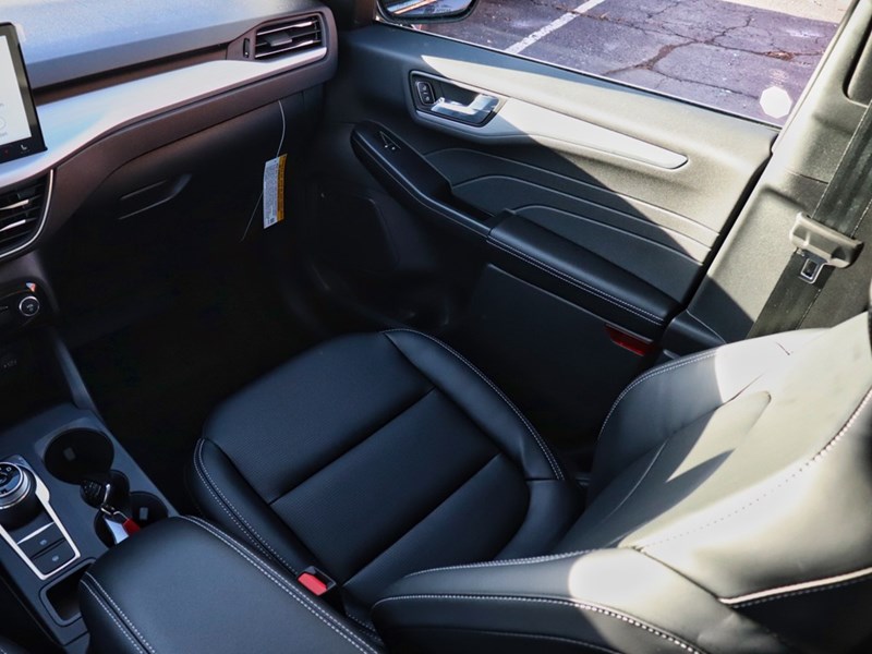 2026 FORD ESCAPE PLATINUM | AWD | HYRBID | ROOF | TOW | 19S