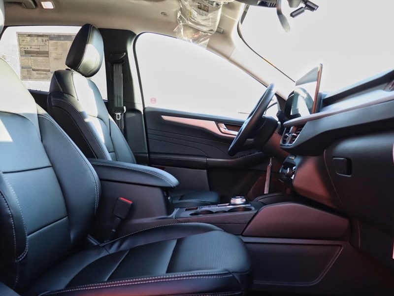 2026 FORD ESCAPE PLATINUM | AWD | HYRBID | ROOF | TOW | 19S