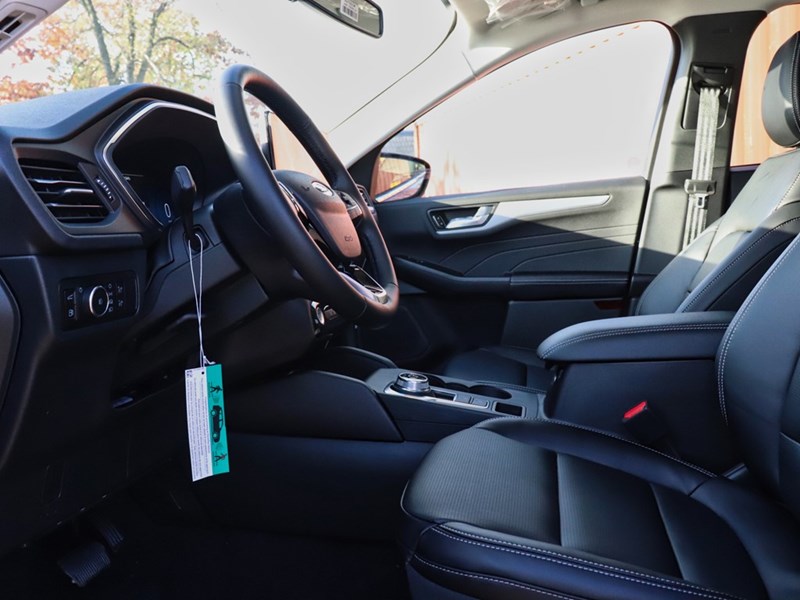 2026 FORD ESCAPE PLATINUM | AWD | HYRBID | ROOF | TOW | 19S