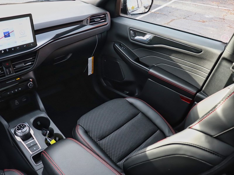 2026 FORD ESCAPE ST-LINE AWD | 4X4 | HYBRID | ROOF | TECH 1 | NAV