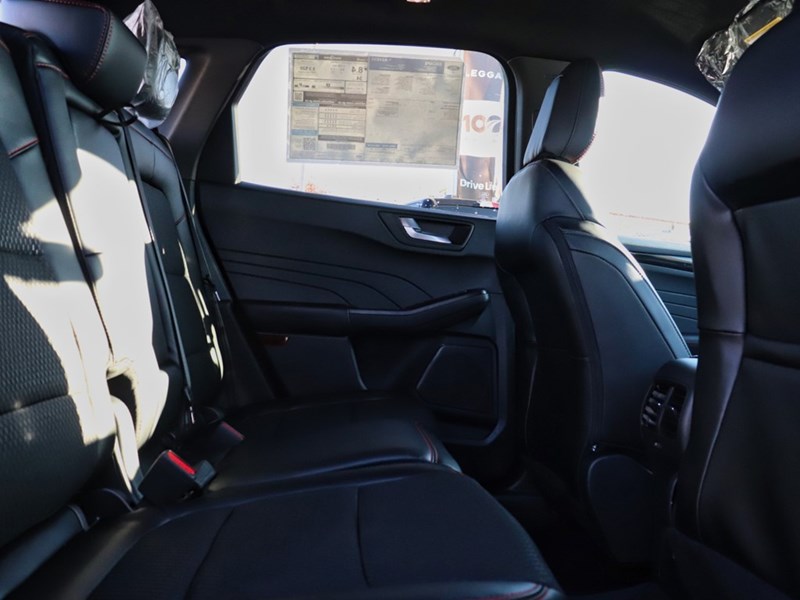 2026 FORD ESCAPE ST-LINE | AWD | 1.5L | HTD STR WHL | BLIS | LED