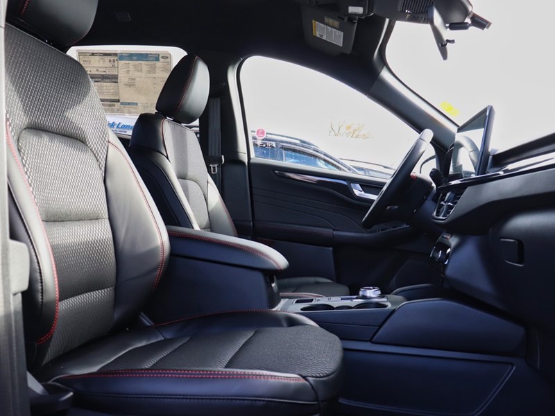 2026 FORD ESCAPE ST-LINE | AWD | 1.5L | TECH PK 1 | HTD STR WHL