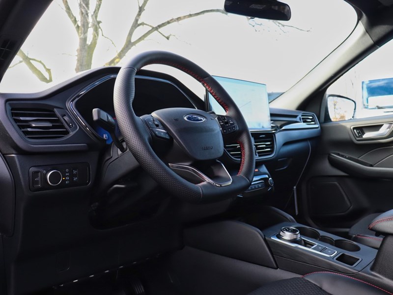 2026 FORD ESCAPE ST-LINE | AWD | 1.5L | TECH PK 1 | HTD STR WHL