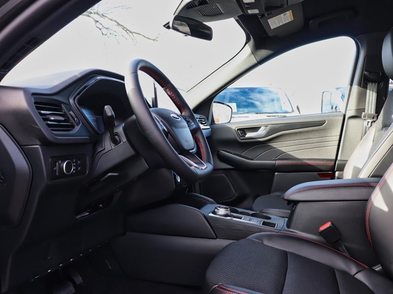 2026 FORD ESCAPE ST-LINE | AWD | 1.5L | TECH PK 1 | HTD STR WHL