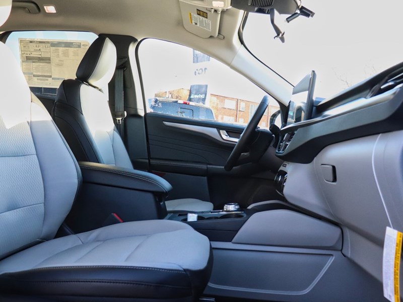 2026 FORD ESCAPE PHEV | PLUG-IN HYRBID | ADPTV CRUISE | BLIS | LED