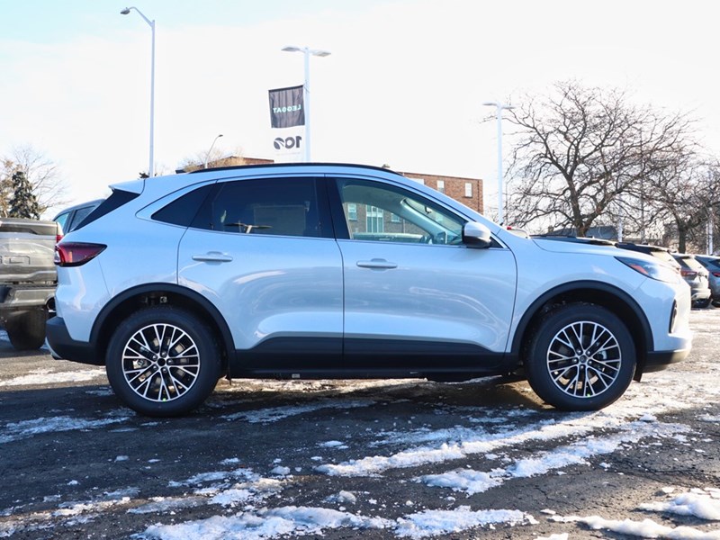 2026 FORD ESCAPE PHEV | PLUG-IN HYRBID | ADPTV CRUISE | BLIS | LED