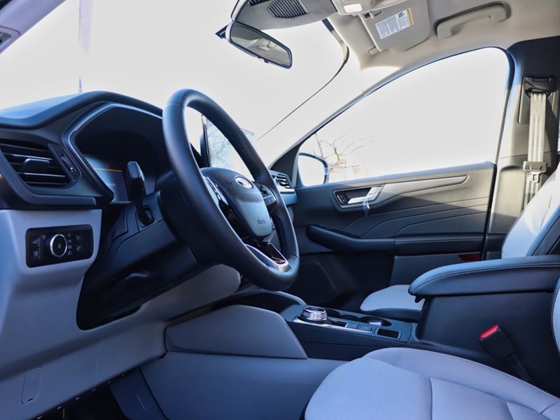 2026 FORD ESCAPE PHEV | PLUG-IN HYRBID | ADPTV CRUISE | BLIS | LED