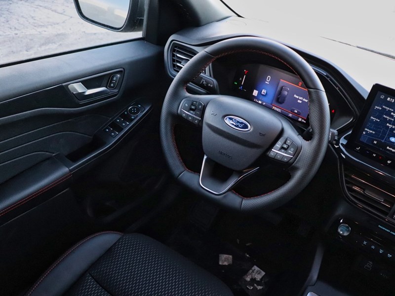 2026 Ford Escape ST-Line | AWD | 1.5L | TECH PKG 1 | NAV | HTD STR