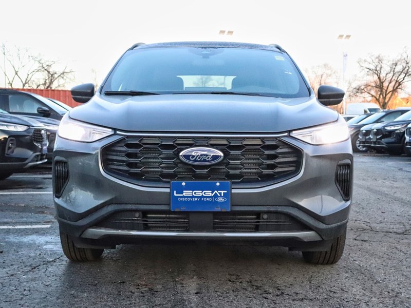 2026 Ford Escape ST-Line | AWD | 1.5L | TECH PKG 1 | NAV | HTD STR