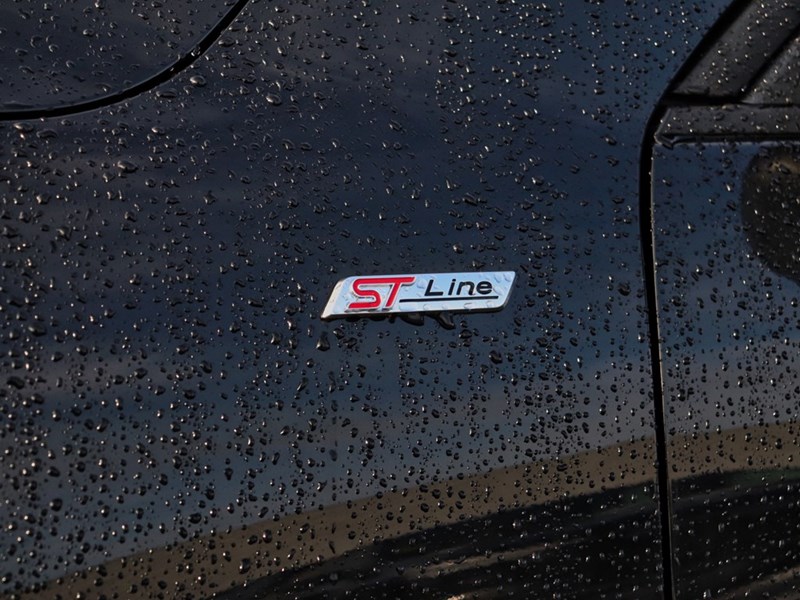 2026 Ford Escape ST-Line | AWD | HYBRID | TECH PK 1 | NAV | ADP CRU