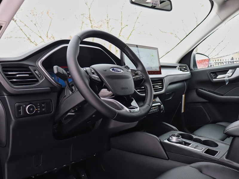 2026 Ford Escape Platinum | AWD | 2.0L | ROOF | TOW | ADP CRU | 19s