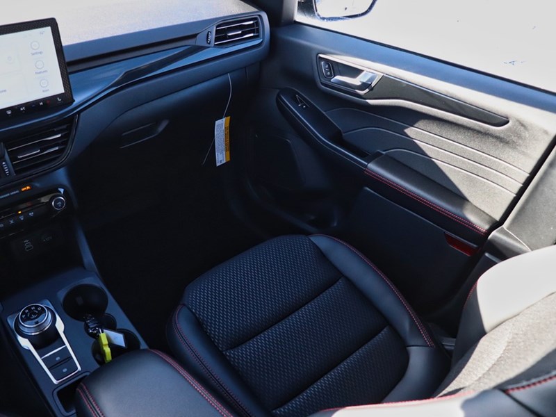 2026 Ford Escape ST-Line | AWD | HYBRID |  TECH | HTD STR WHL | NAV