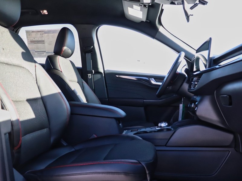 2026 Ford Escape ST-Line | AWD | HYBRID |  TECH | HTD STR WHL | NAV