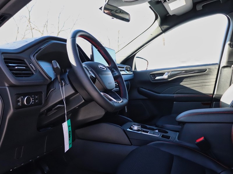 2026 Ford Escape ST-Line | AWD | HYBRID |  TECH | HTD STR WHL | NAV