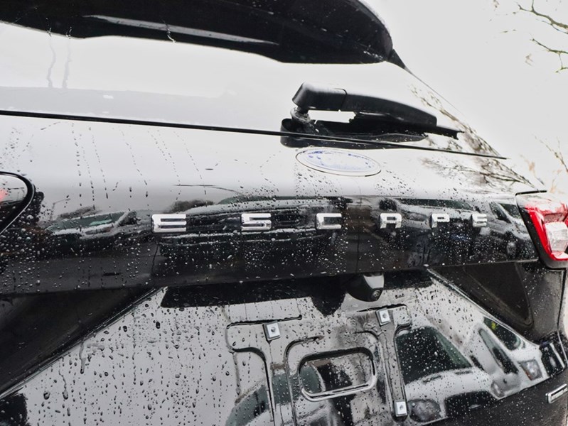 2026 Ford Escape St-Line | AWD | Hybrid | Tech Pkg 1