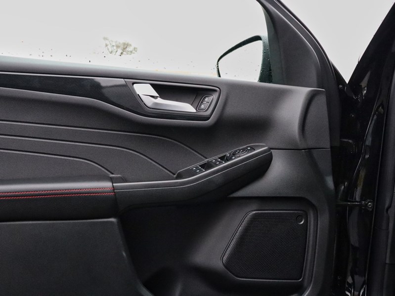 2026 Ford Escape St-Line | AWD | Hybrid | Tech Pkg 1