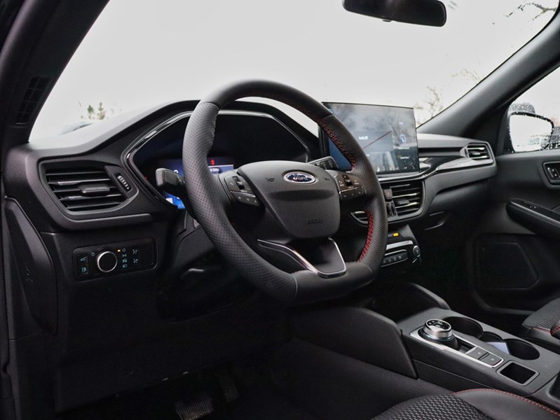 2026 Ford Escape St-Line | AWD | Hybrid | Tech Pkg 1