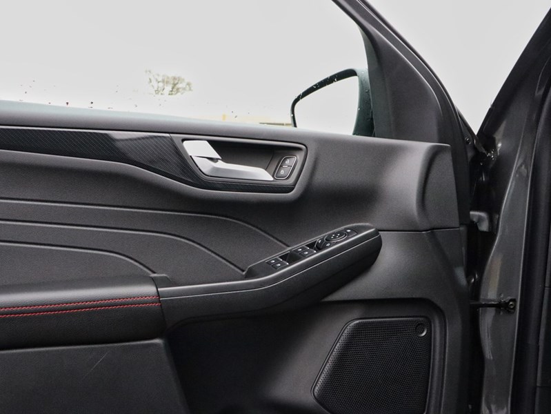 2026 Ford Escape St-Line | AWD | Hybrid | Tech Pkg | Roof