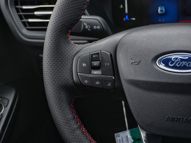 2026 Ford Escape St-Line | AWD | Hybrid
