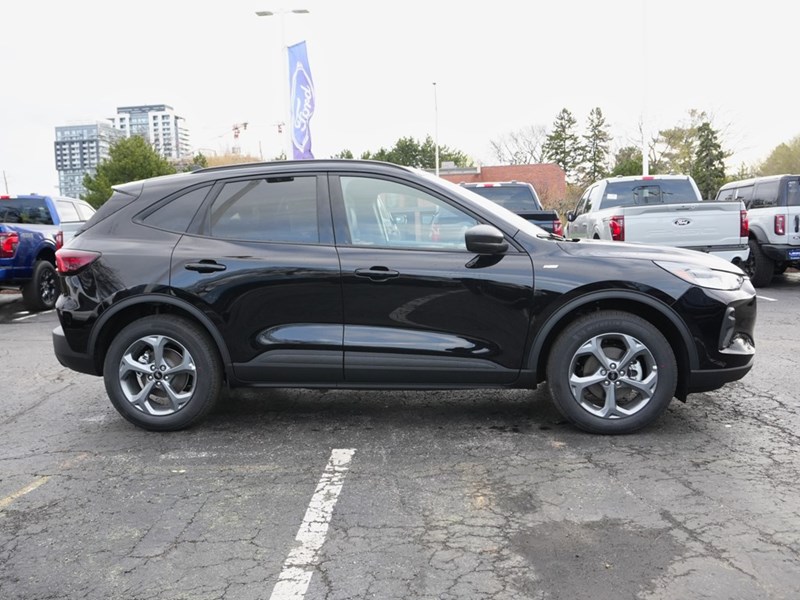 2026 Ford Escape St-Line | AWD | Hybrid