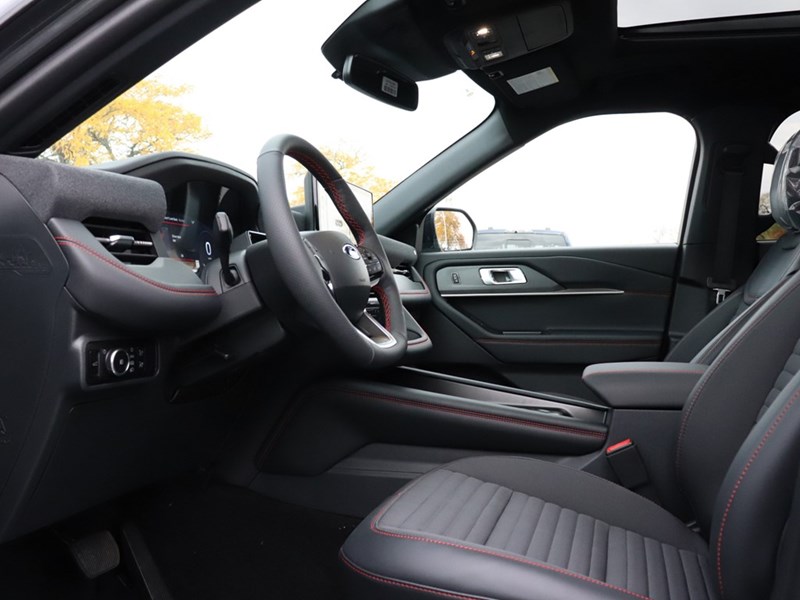 2026 Ford Explorer ST-Line | 4WD | ROOF | PREM PKG | STREET PK | 21s