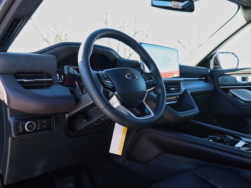 2026 Ford Explorer Platinum | 4WD | LUX LEATHER PKG | LOADED | 21s