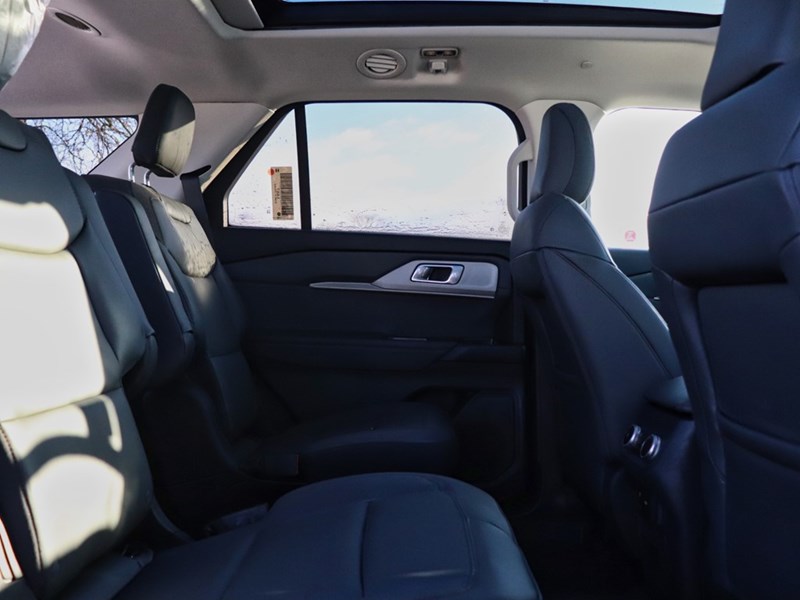 2026 Ford Explorer Active | 4WD | ACTV COMF | ROOF | PREM 20s