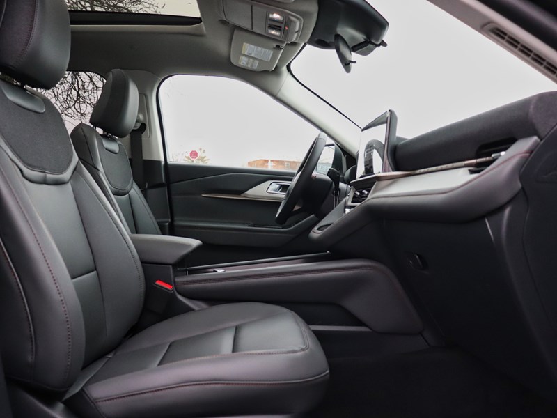 2026 Ford Explorer Active | 4WD | ROOF | COMF PKG | 20s