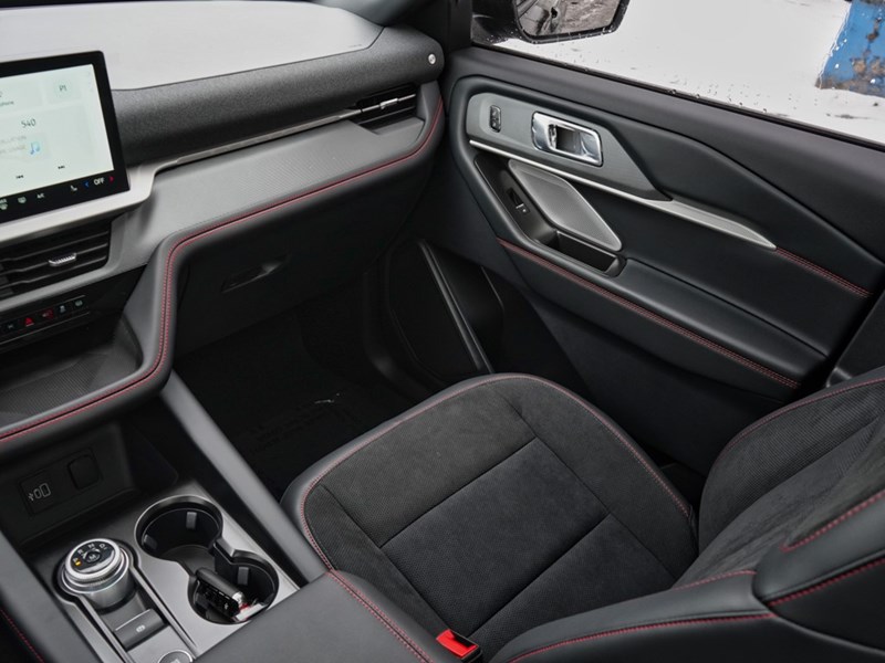 2026 Ford Explorer ST | 4WD | 3.0L | Roof | Tow | 360 | Htd Str Whl