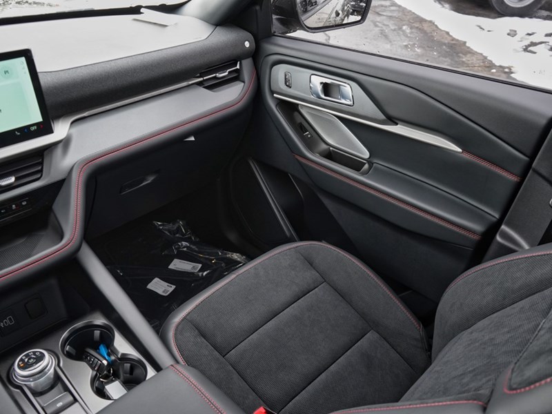 2026 Ford Explorer ST | 4WD | 3.0L | Roof | Tow | 360 | Htd Str Whl