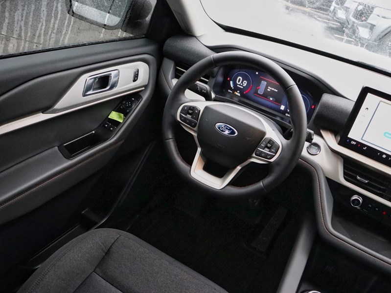 2026 Ford Explorer Active | 4WD | Bench Seat | 7 Pass