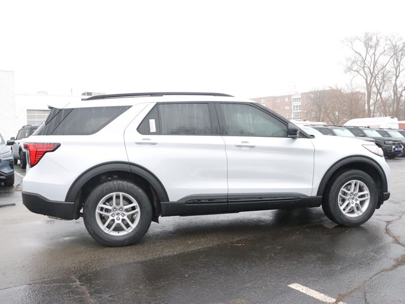 2026 Ford Explorer Active | 4WD | Bench Seat | 7 Pass