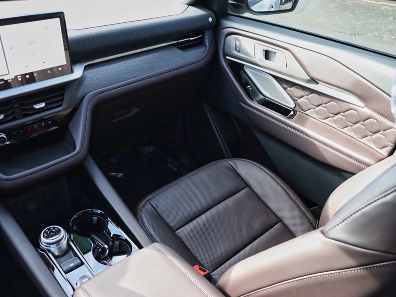 2026 Ford Explorer Platinum | 4WD | Lux Leather | Prem 21S